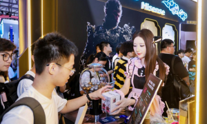海信电视E8Q Pro燃爆2025ChinaJoy 三大硬核技术重塑影游视界