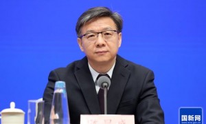 首提“更加积极的财政政策”！起草组解读政府工作报告