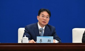 河南省加快机器人、具身智能等产品创新，到2027年引育人工智能领军企业10家