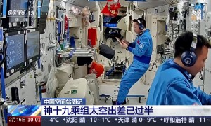“太空出差”日程过半 神十九乘组都在忙些啥？周记来了