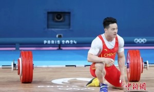 没能将“成功”写进年终总结的他们｜中新人物