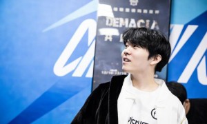 中新电竞对话Rookie：回家，然后再向山顶出发