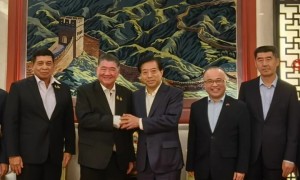 合作打击网赌电诈犯罪 中国驻泰大使与泰方深入沟通