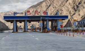 辉煌70年 奋进新征程丨大道通万里