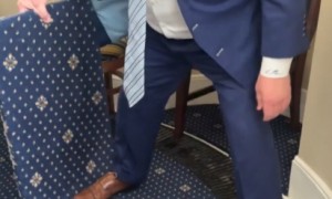 美国议员发视频展示国会大厦地下秘密通道(图)