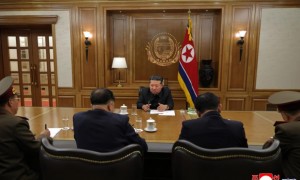 金正恩会见核部门科技人员，表示“极大满意”