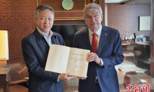 国际奥委会主席巴赫会见“为奥运喝彩”艺术家