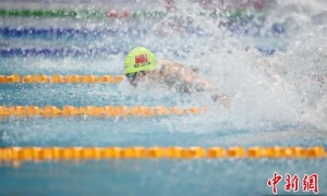 全国春季游泳锦标赛开赛 孙佳俊男子100米蝶泳摘金