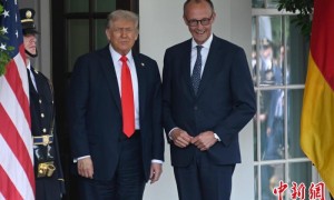 特朗普与德国总理默茨在白宫会晤