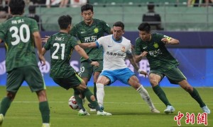 2025中超联赛赛程过半 冠军悬念仍存