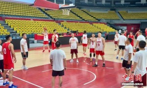 中国男篮主教练郭士强：无惧强队 亚洲杯将拼好每一场