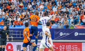 中超：青岛海牛战胜天津津门虎 收获保级关键3分