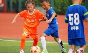 陕西：足球少年“朱鹮之乡”以赛会友