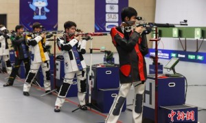 国际射联世界杯（宁波站）：盛李豪男子10米气步枪摘银