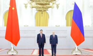 新华图讯丨习近平出席普京举行的欢迎仪式