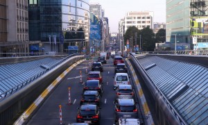 美国“关税大棒”挥来 欧盟拟削减钢铁进口