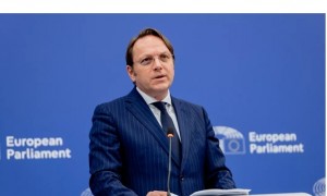 美国与欧盟下一“关税战场”：药品！