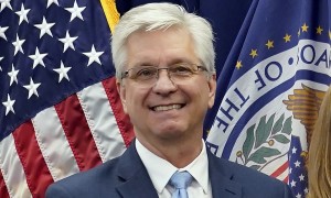 美联储官员：若特朗普高额关税致失业率飙升 将支持降息