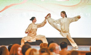 深化人文交流，传承中俄世代友好