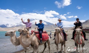 香港媒体参访新疆：对大美新疆的震撼溢于言表