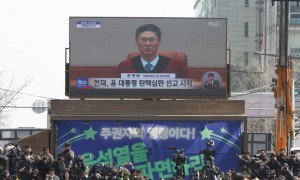 韩国万余名民众就戒严事件集体起诉尹锡悦夫妇